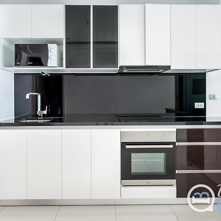 Stunning Sea View Condo On The Beach - Monthly Stay Pattaya Bagian luar foto