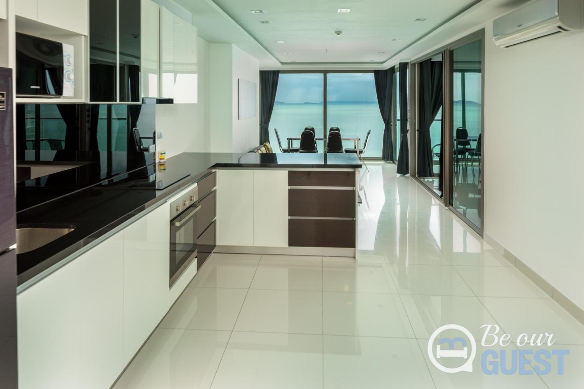 Stunning Sea View Condo On The Beach - Monthly Stay Pattaya Bagian luar foto