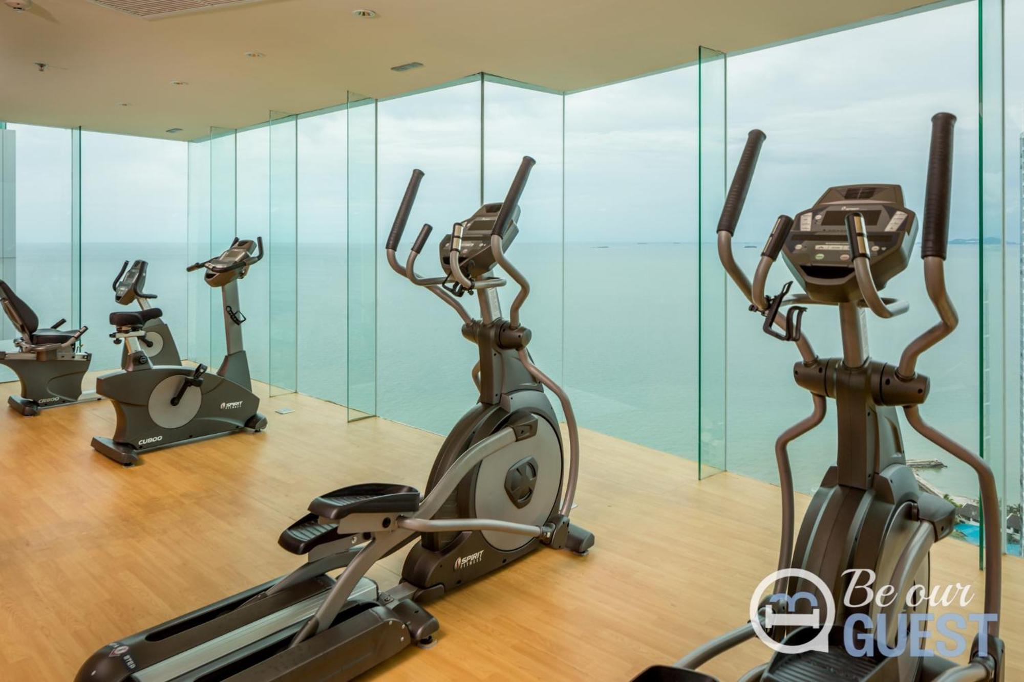 Stunning Sea View Condo On The Beach - Monthly Stay Pattaya Bagian luar foto