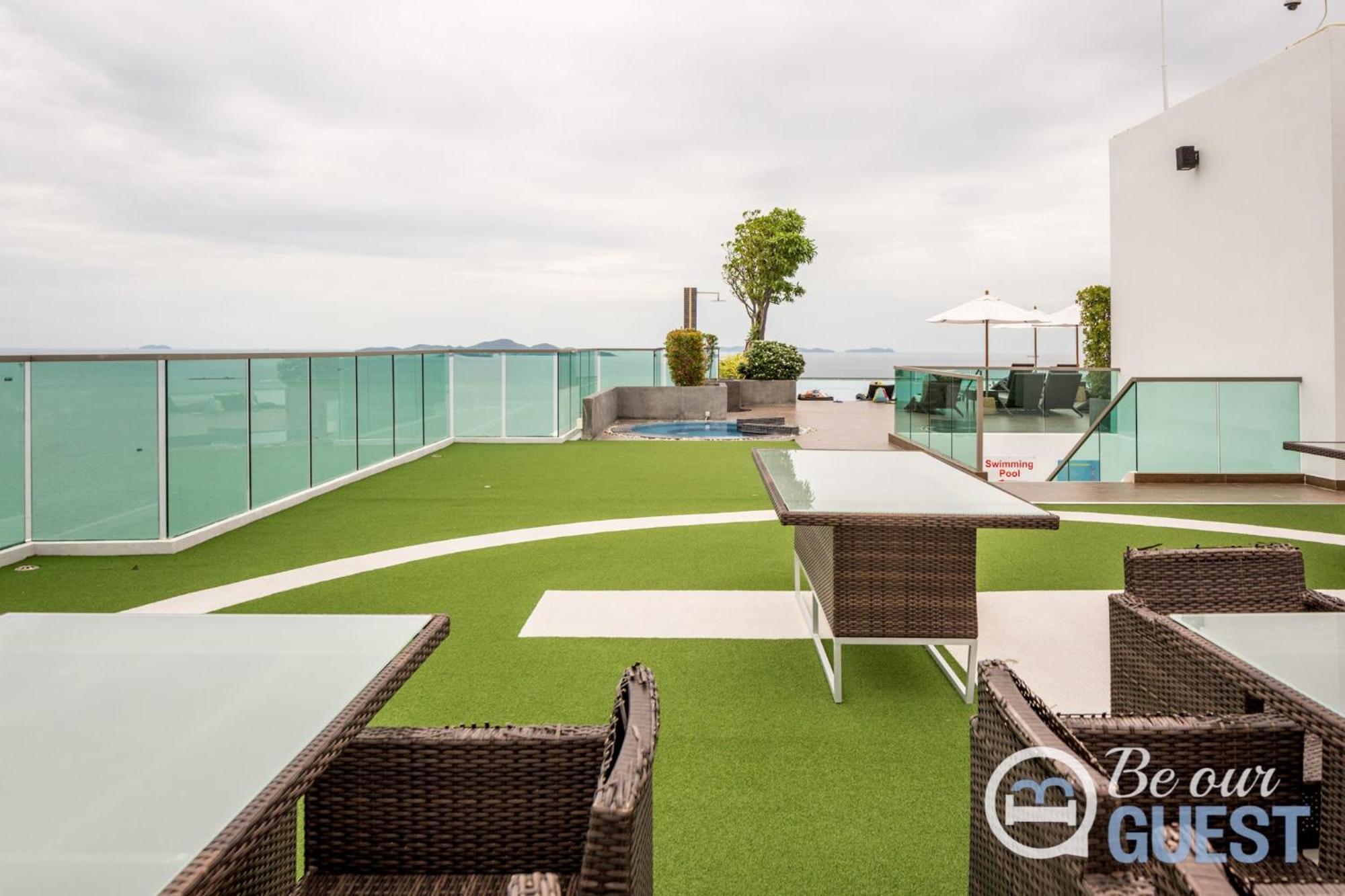 Stunning Sea View Condo On The Beach - Monthly Stay Pattaya Bagian luar foto